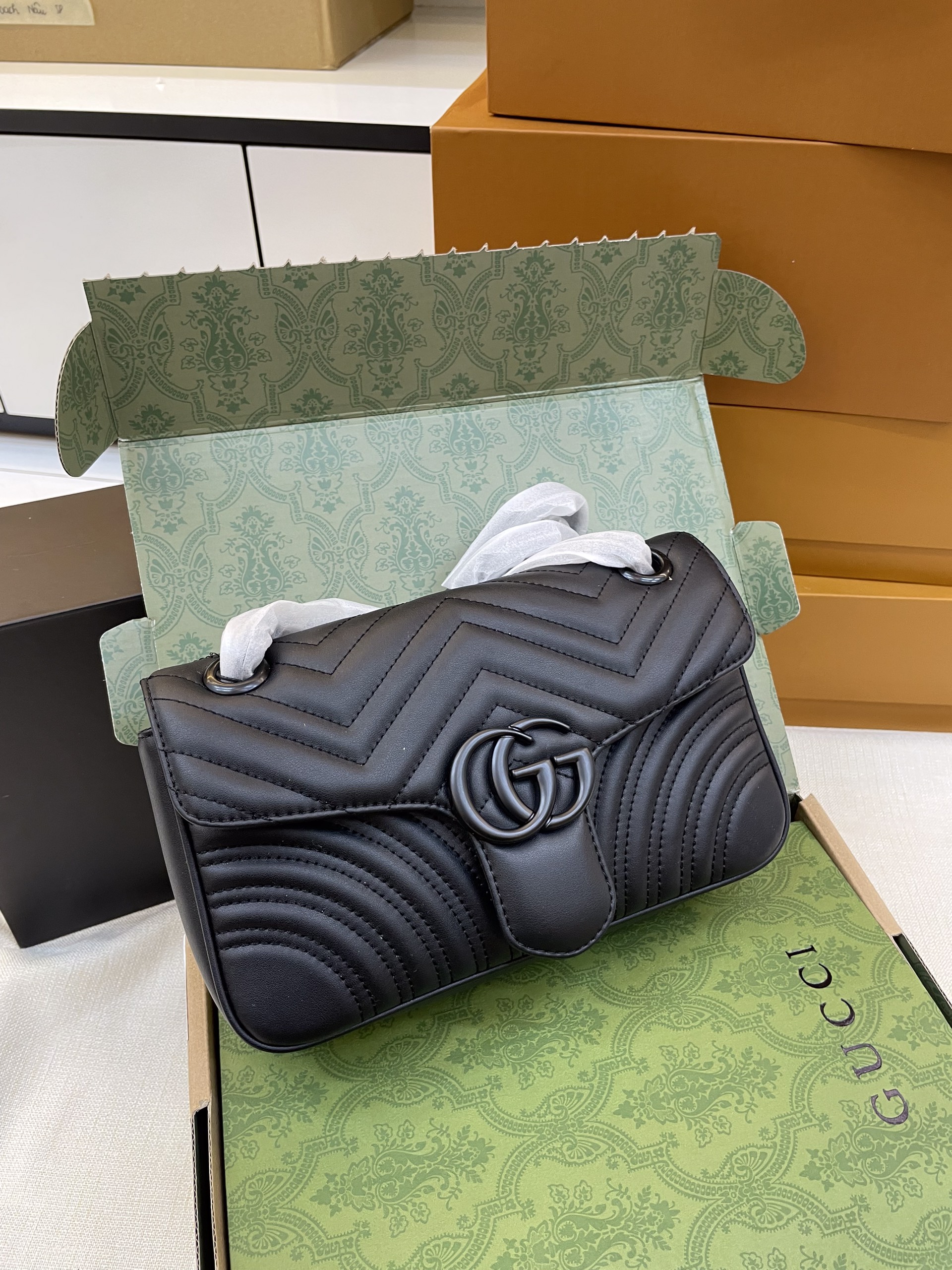 Túi Xách Gucci Marmont Super Black Lock in Black Size 26cm